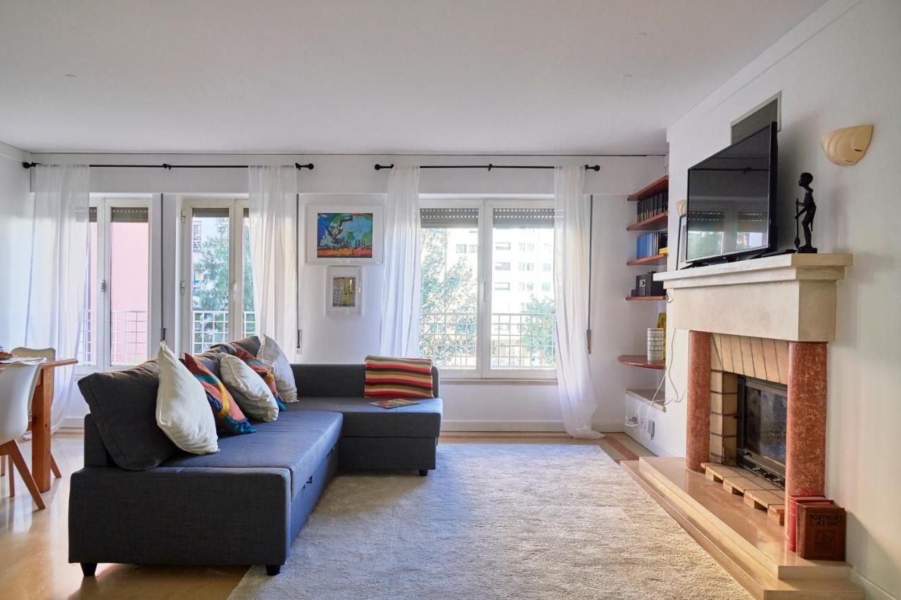 Modern Apartment With Swiming Pool & Garage - 리스본 외부 사진