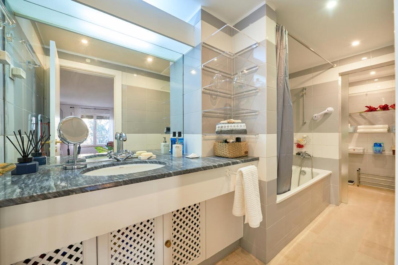 Modern Apartment With Swiming Pool & Garage - 리스본 외부 사진